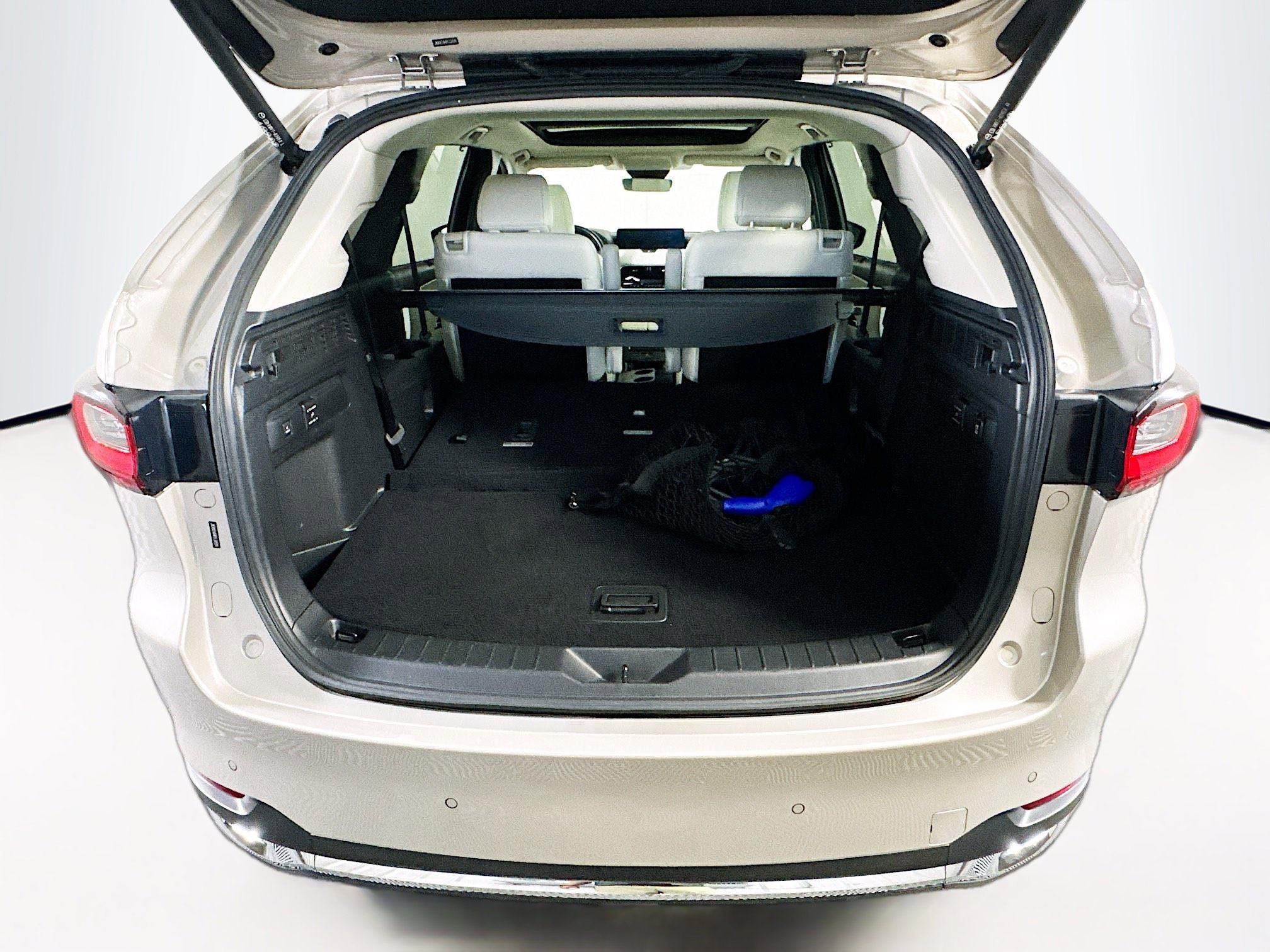 Used 2024 MAZDA CX-90 Plug-In Hybrid w/ Premium Plus image 32