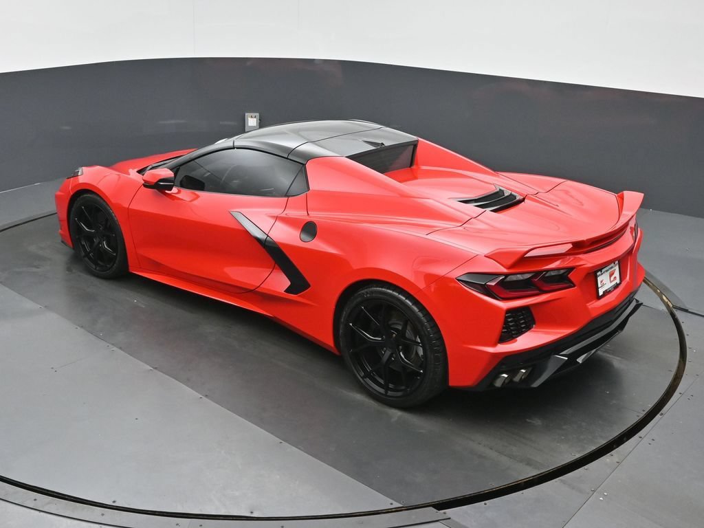 Used 2021 Chevrolet Corvette Stingray Preferred Conv w/ Z51 Performance Package RWD image 31