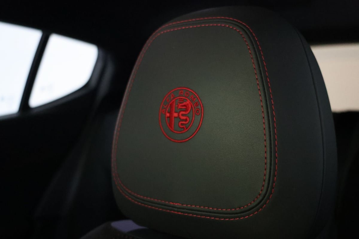 Used 2024 Alfa Romeo Tonale Veloce w/ Active Assist Package AWD/4WD image 54