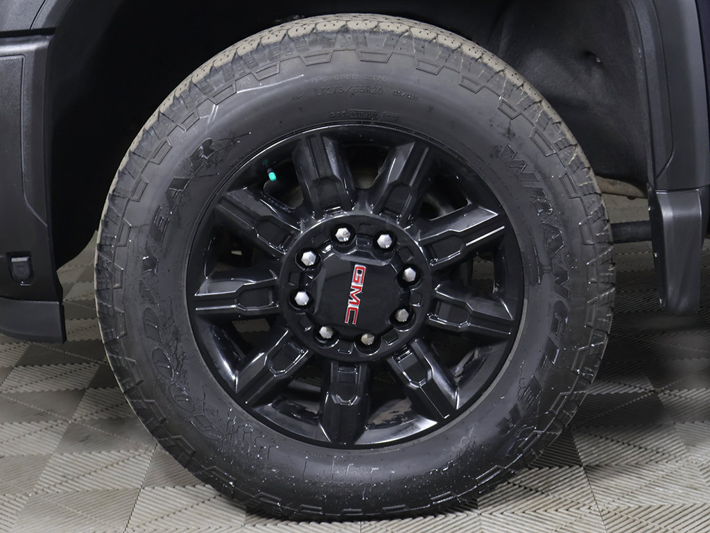 Used 2024 GMC Sierra 2500 AT4 w/ Technology Package AWD/4WD image 27