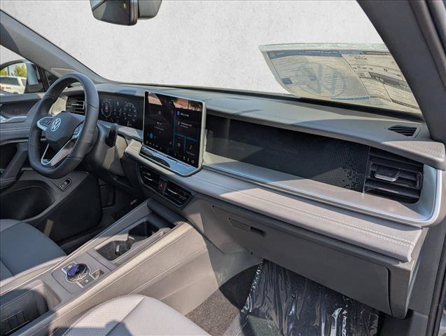 New 2026 Volkswagen Tiguan SE R-Line FWD image 27