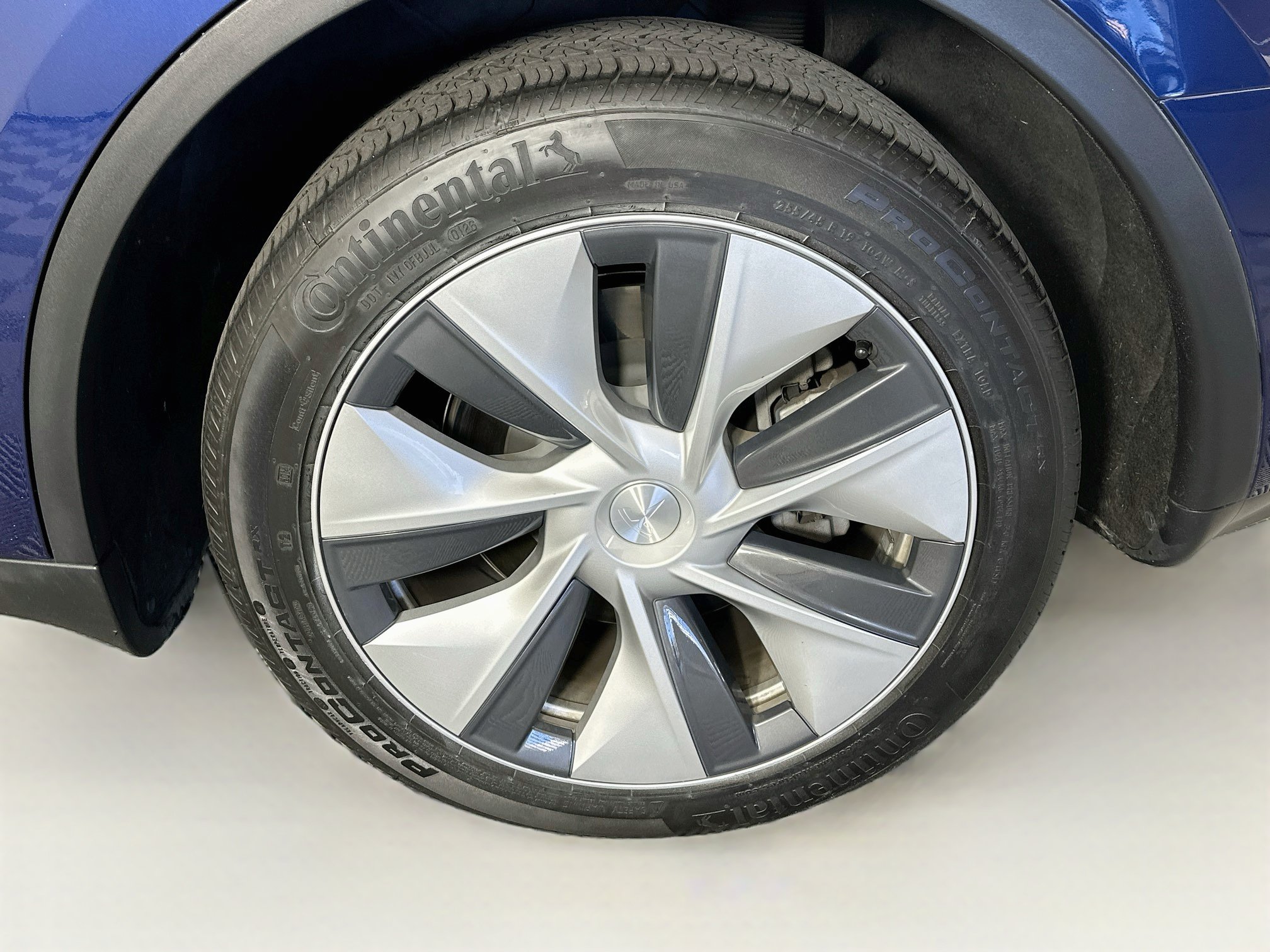 Used 2023 Tesla Model Y Long Range AWD/4WD image 11