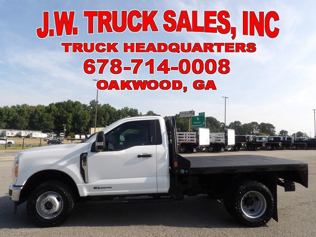 Used 2023 Ford F350 XLT AWD/4WD image 2
