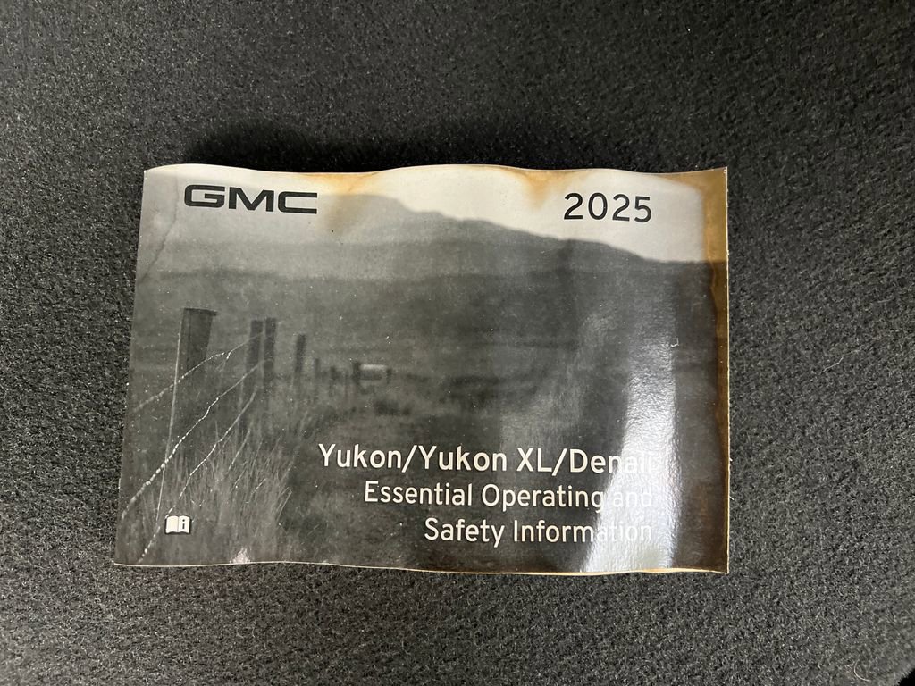 Used 2025 GMC Yukon Denali AWD/4WD image 29