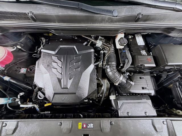 Used 2023 Kia Carnival LX FWD image 30