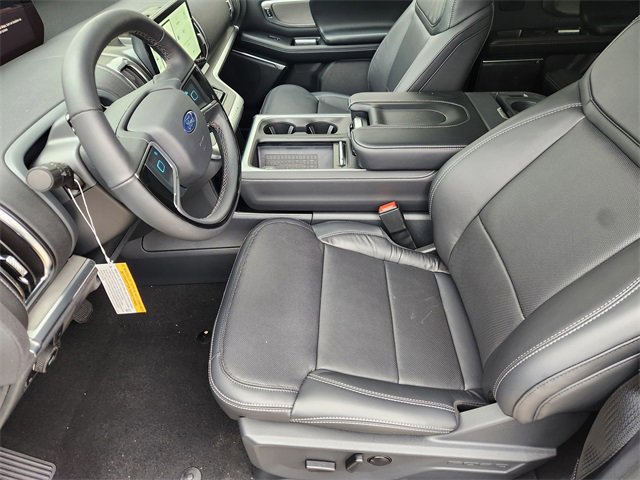 New 2025 Ford Expedition Max Platinum w/ Driver's Package image 11