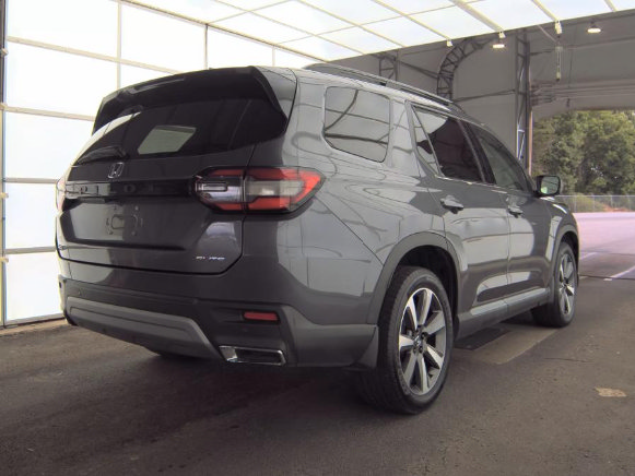 Used 2025 Honda Pilot Elite image 7