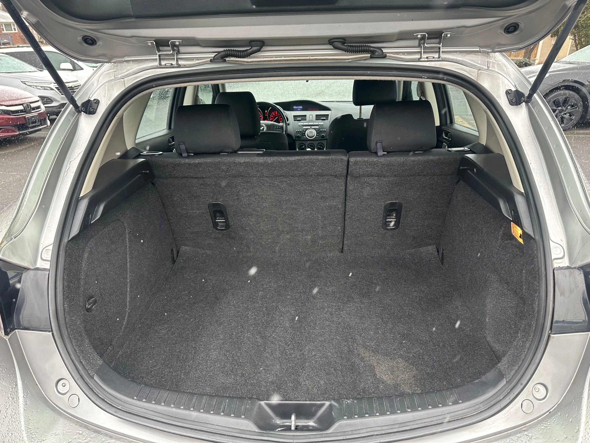 Used 2011 MAZDA MAZDA3 s Sport image 23