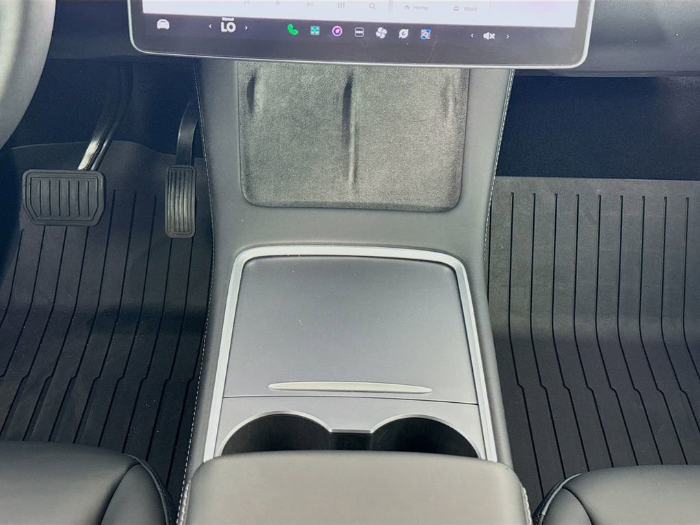 Used 2024 Tesla Model Y Long Range image 31