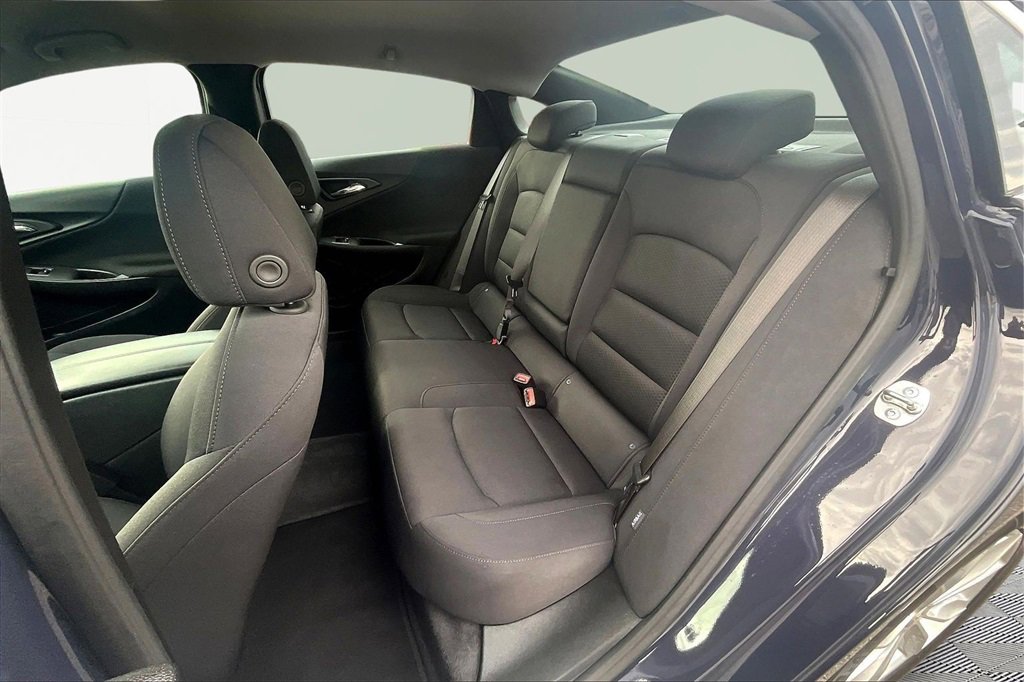 Used 2025 Chevrolet Malibu LT image 25