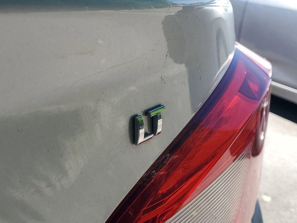 Used 2018 Chevrolet Cruze LT w/ Convenience Package FWD image 4