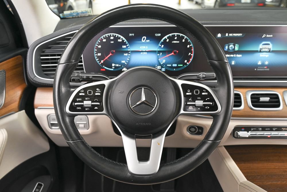 Used 2021 Mercedes-Benz GLS 450 4MATIC image 13