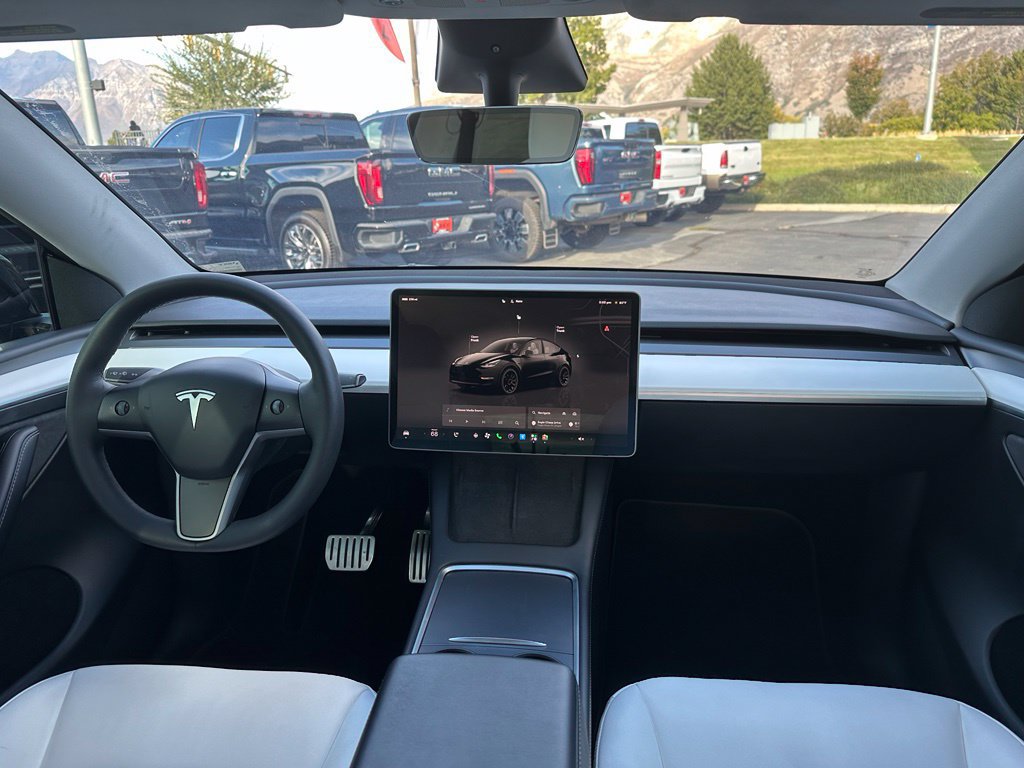 Used 2023 Tesla Model Y Performance AWD/4WD image 21