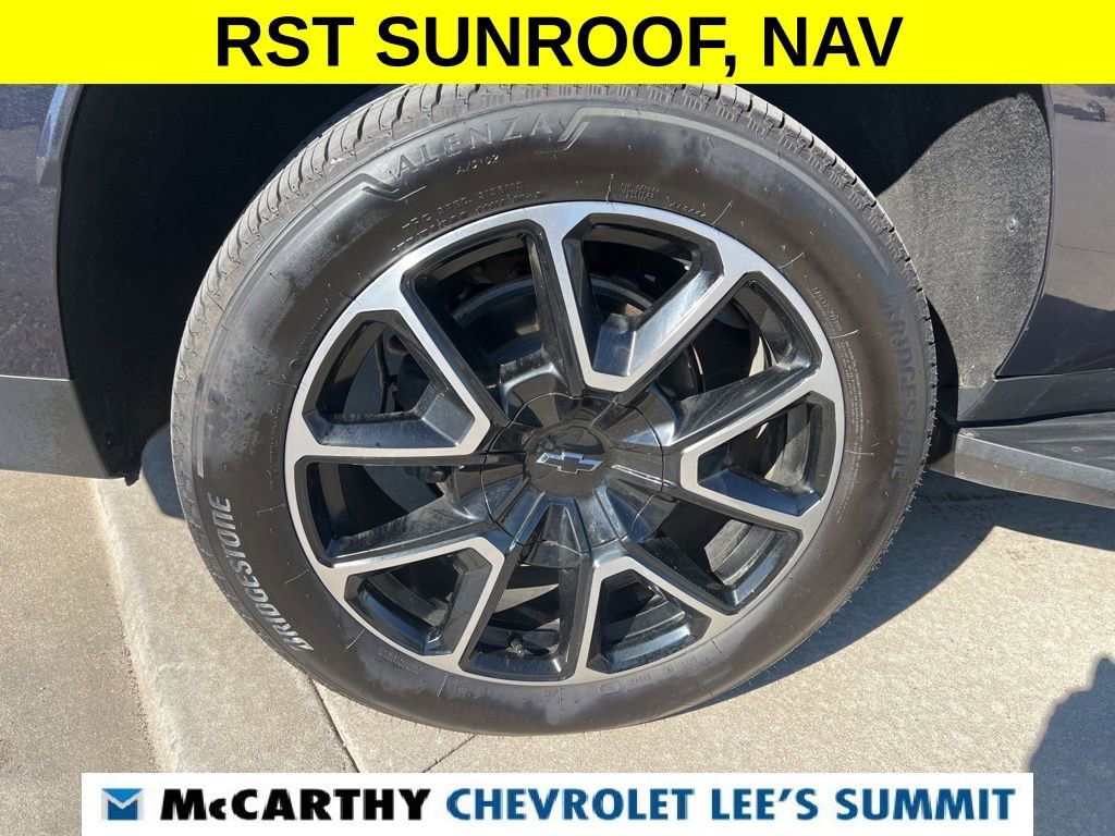 Used 2022 Chevrolet Suburban RST w/ Luxury Package image 18