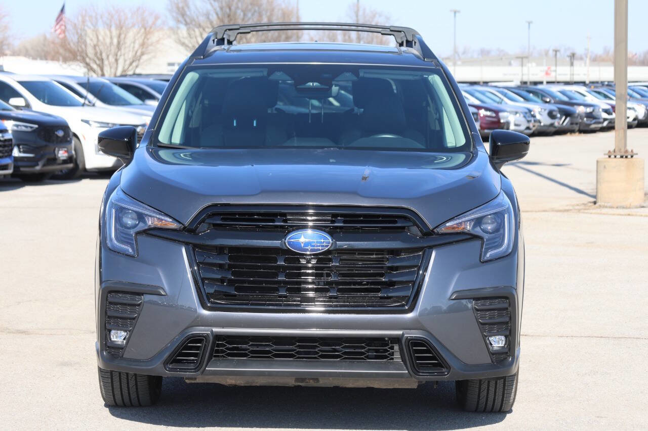 Used 2024 Subaru Ascent Onyx Edition Limited w/ Popular Package Onyx image 2