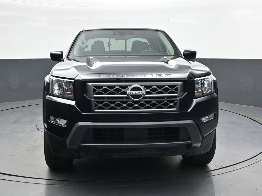Used 2024 Nissan Frontier SV image 10