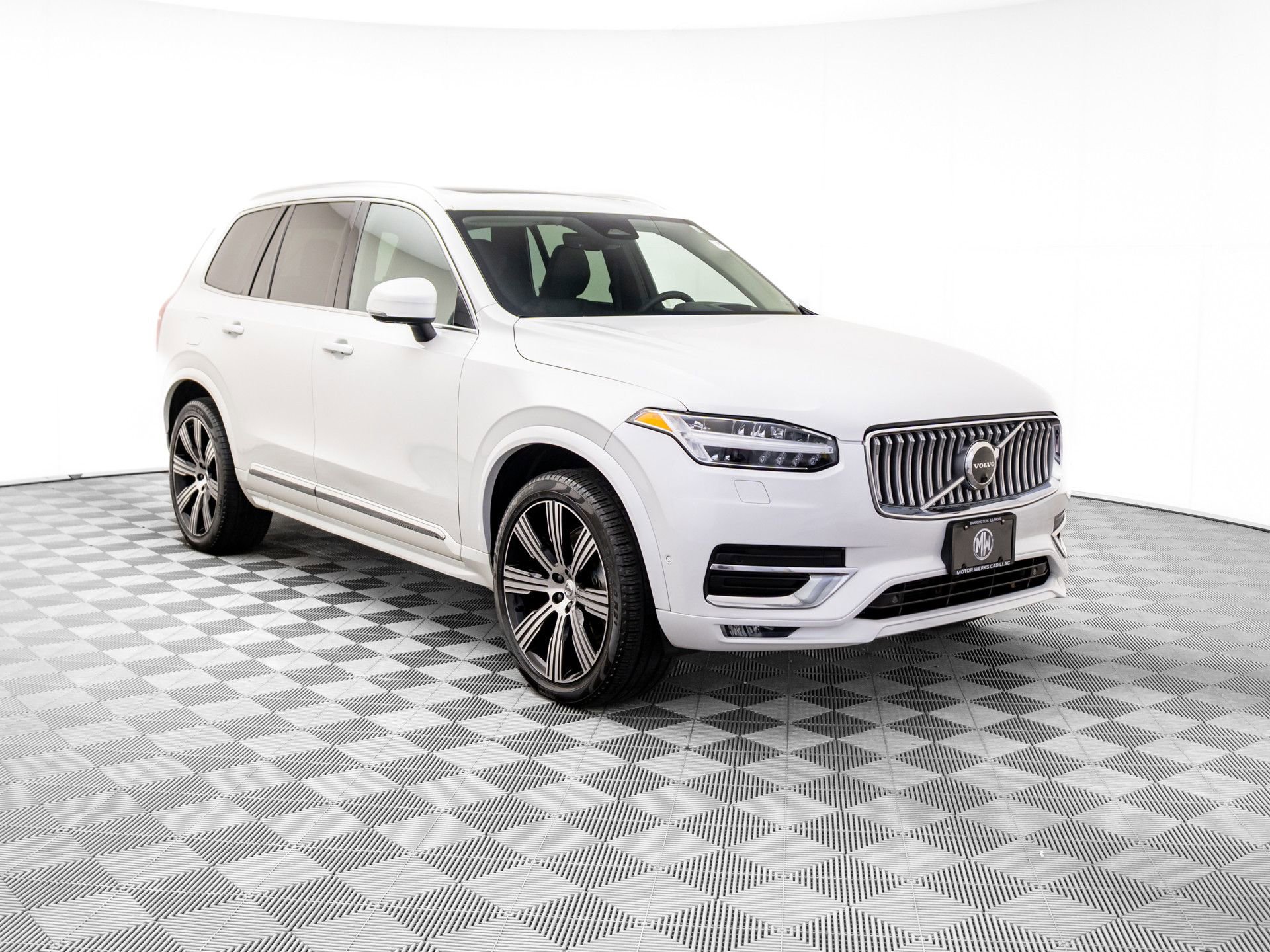 Used 2023 Volvo XC90 B6 Ultimate w/ Protection Package Premier image 8