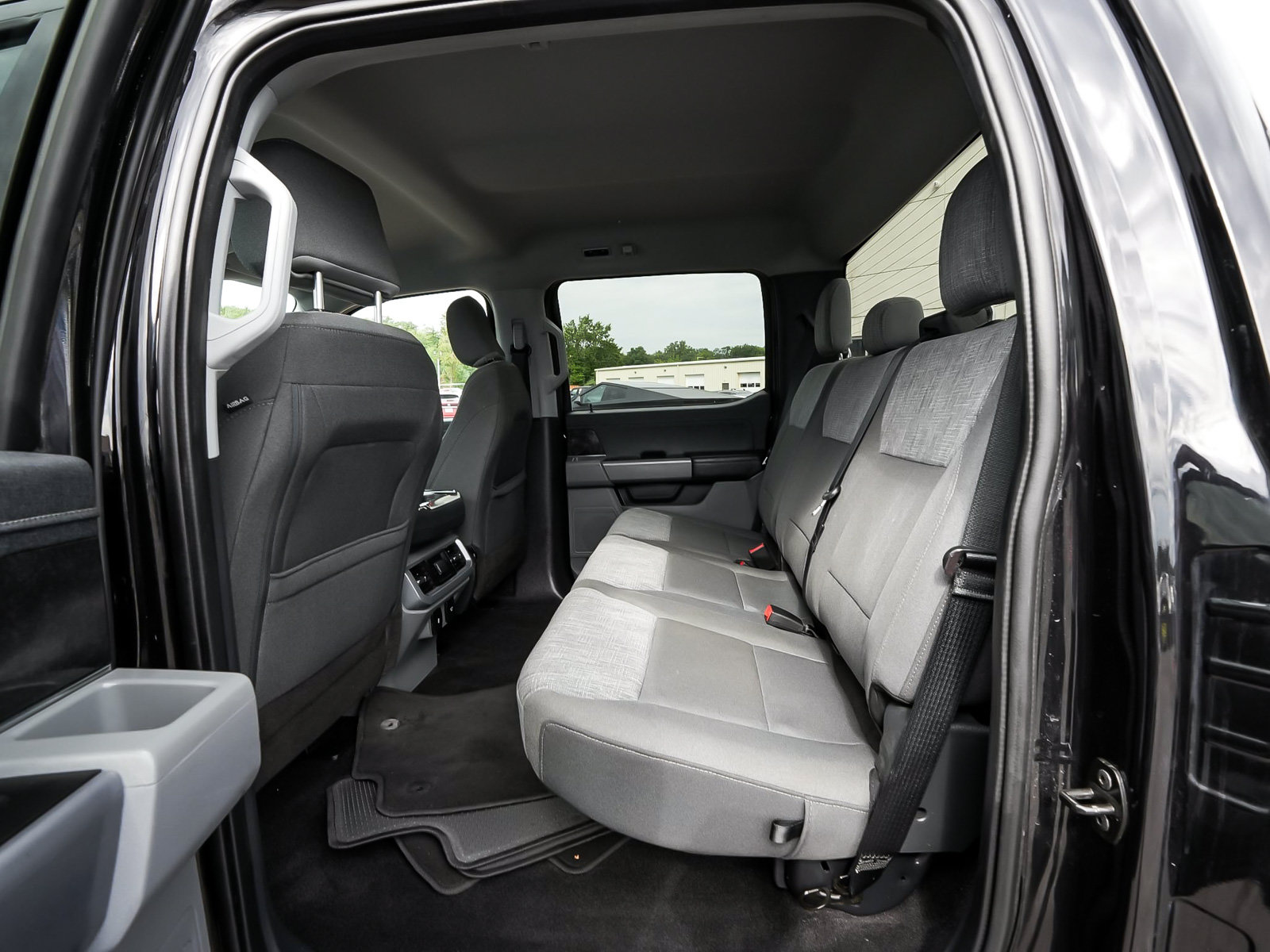Used 2023 Ford F150 Lightning XLT AWD/4WD image 34