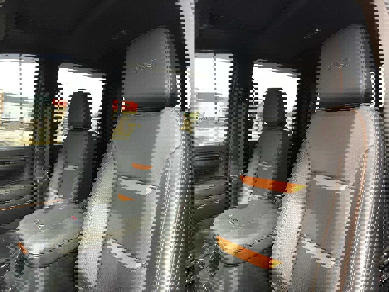 Used 2024 GMC Sierra 2500 AT4 w/ AT4 Preferred Package image 13