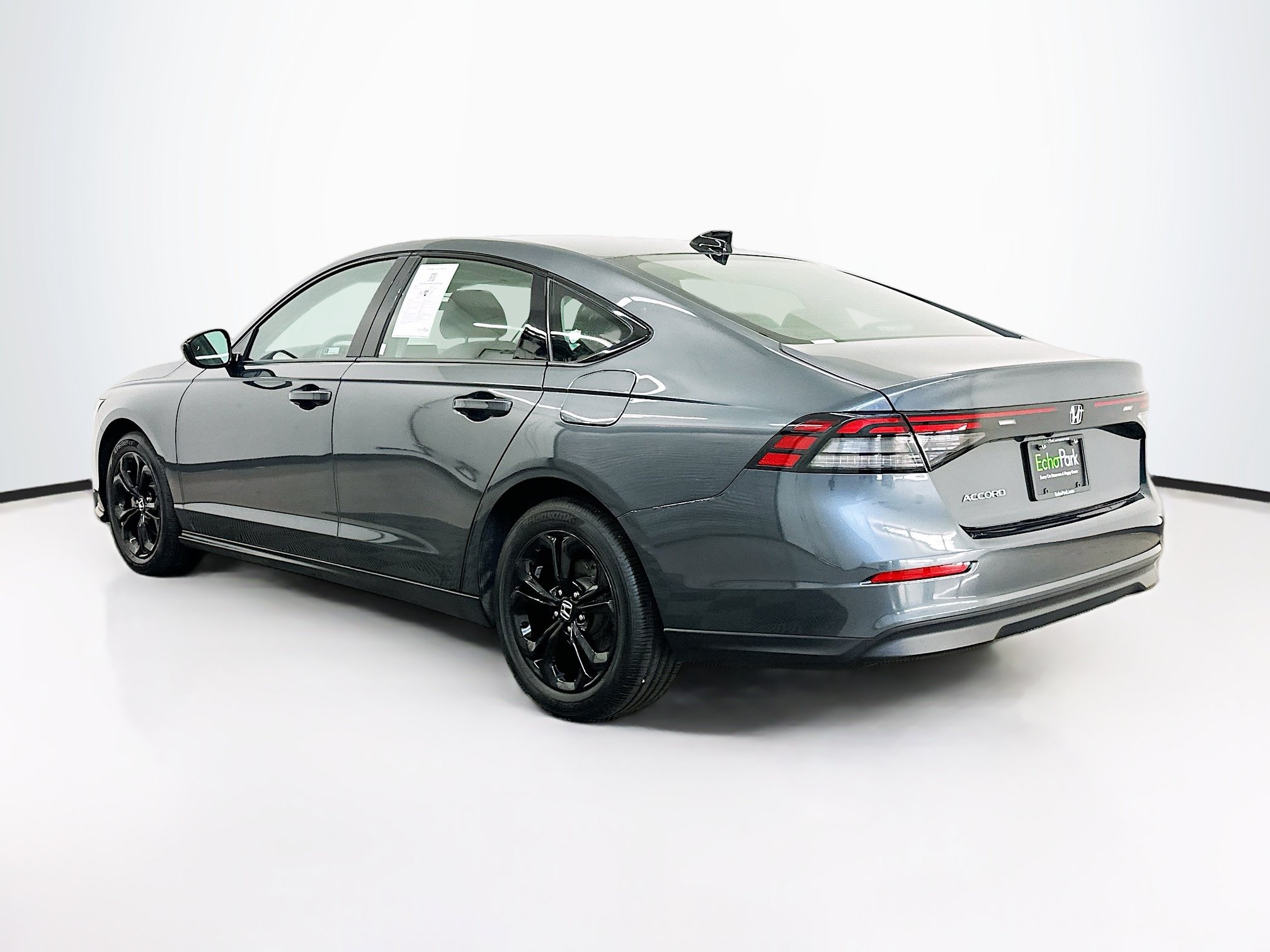 Used 2025 Honda Accord SE image 5