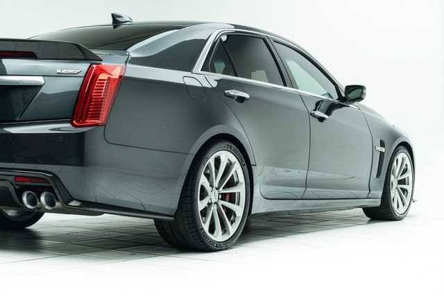 Used 2018 Cadillac CTS V w/ Carbon Fiber Package RWD image 13