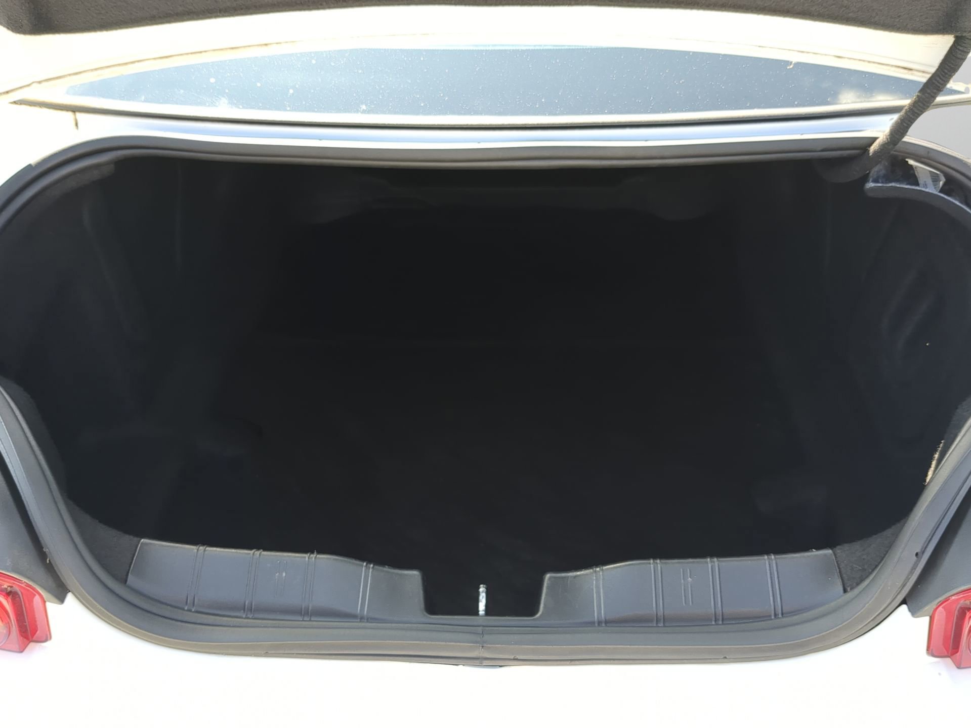 Used 2020 Chevrolet Camaro LS image 38