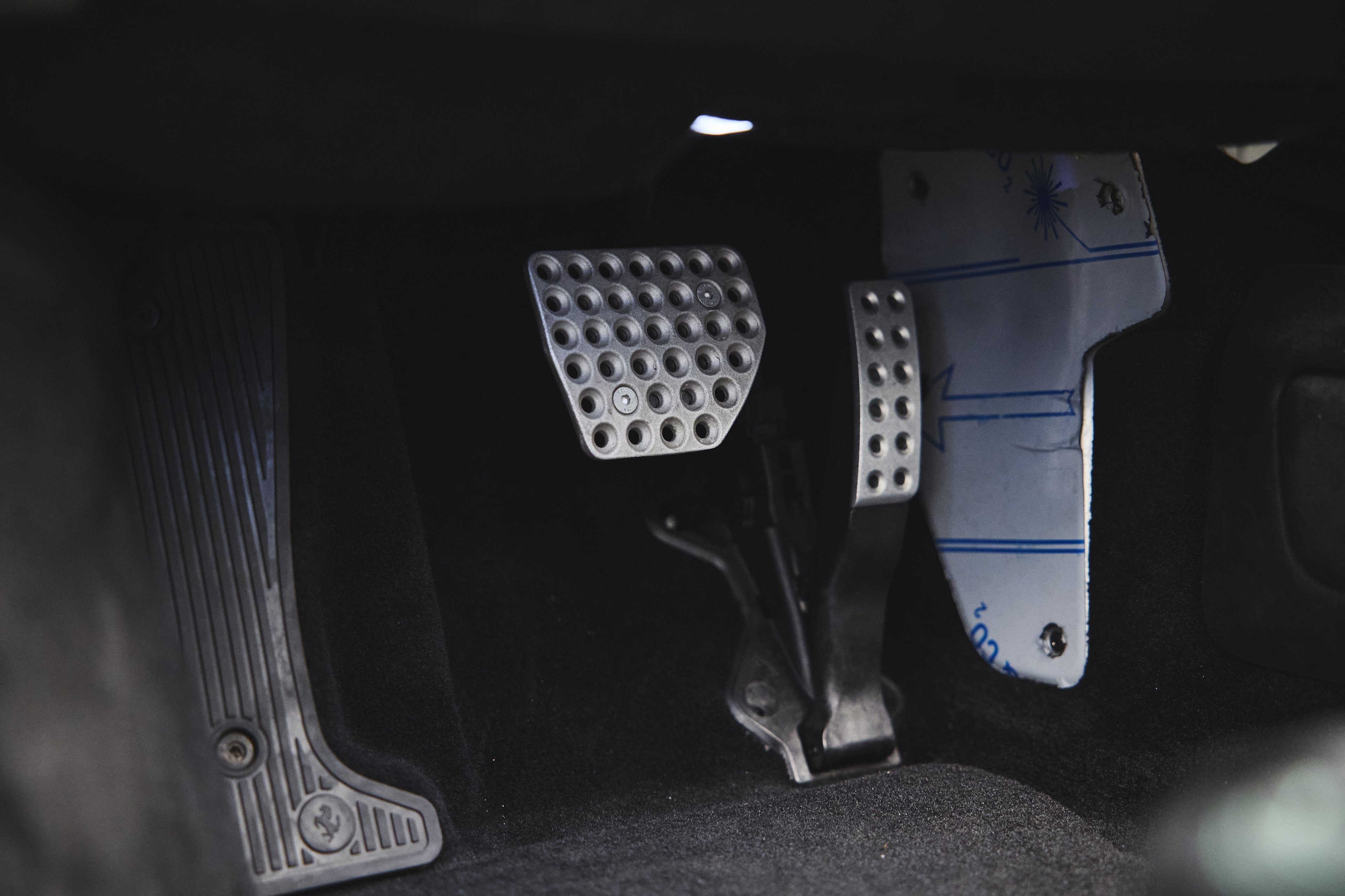 Used 2024 Ferrari SF90 Spider image 49