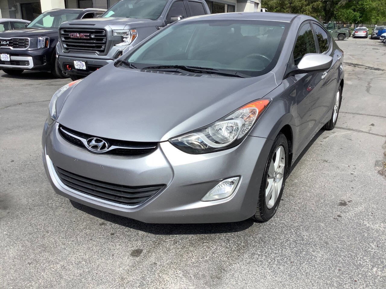 Used 2013 Hyundai Elantra GLS w/ Preferred Pkg FWD image 3