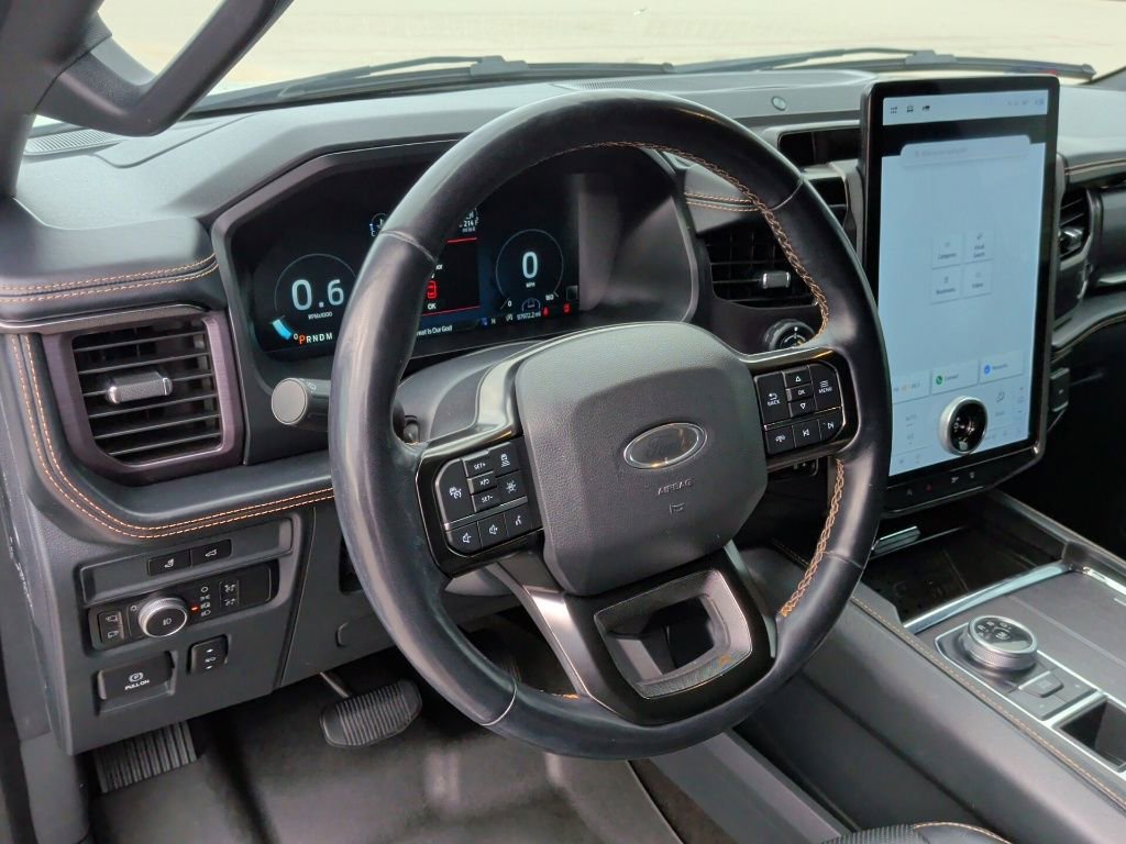 Used 2022 Ford Expedition Platinum RWD image 15