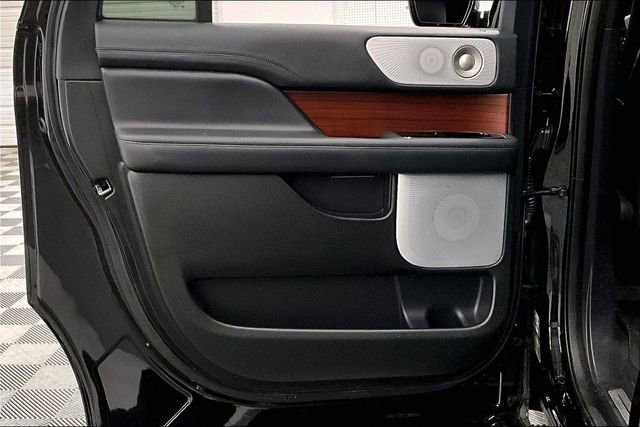 Used 2023 Lincoln Navigator L Reserve w/ Equipment Group 201A image 21