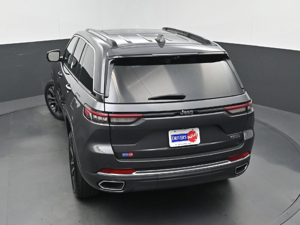 Used 2022 Jeep Grand Cherokee Overland w/ Luxury Tech Group IV RWD image 40