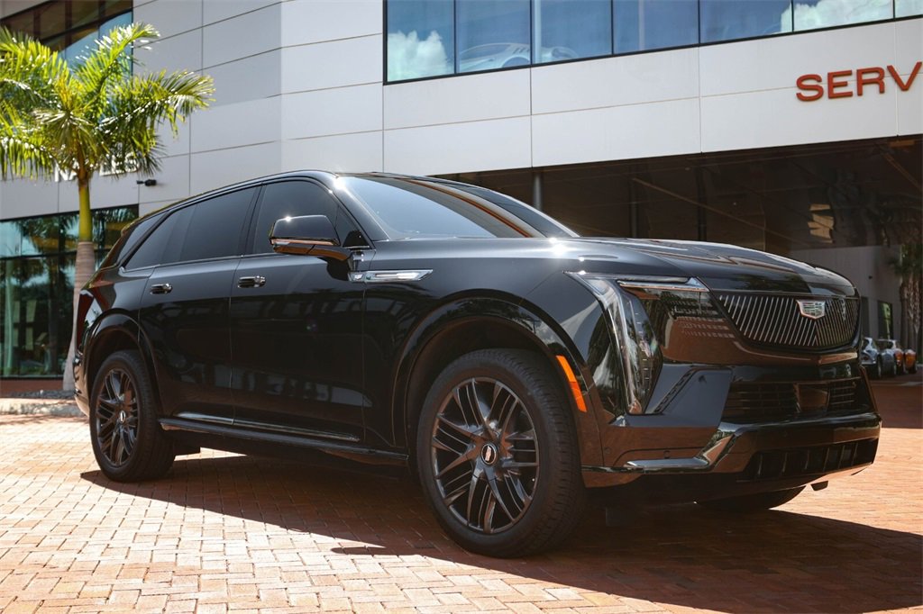 Used 2025 Cadillac Escalade IQ Sport 2 w/ LPO, ONYX Package image 22