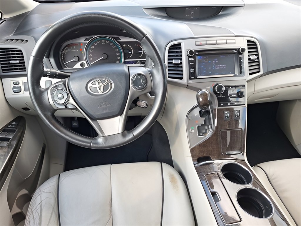 Used 2013 Toyota Venza XLE image 9