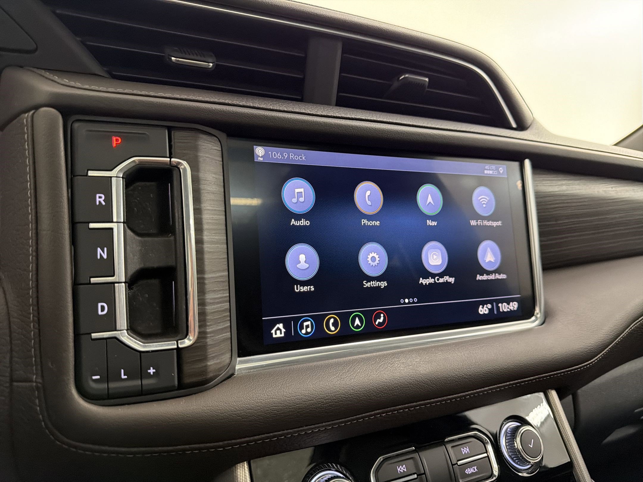 Used 2021 GMC Yukon XL Denali w/ Denali Ultimate Package RWD image 23