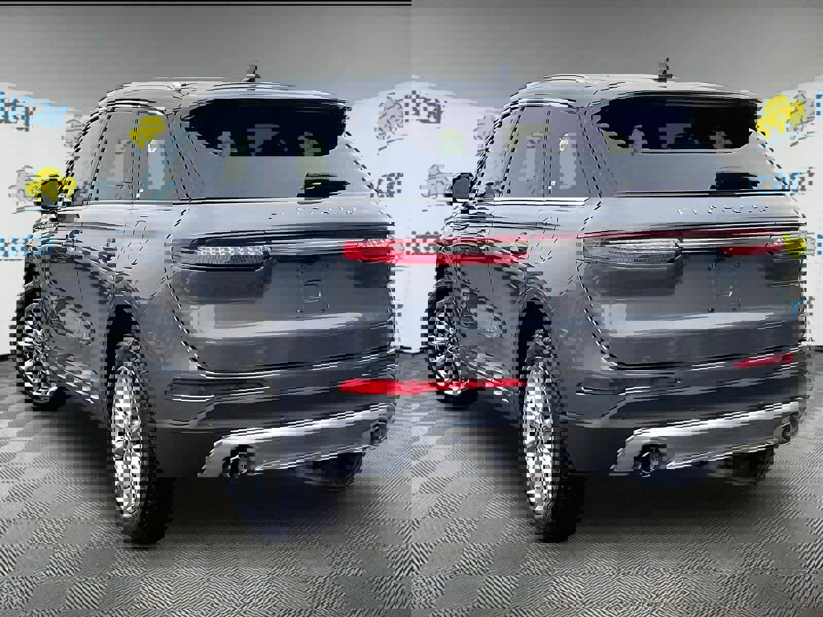 Used 2022 Lincoln Corsair AWD w/ Premium Package image 4