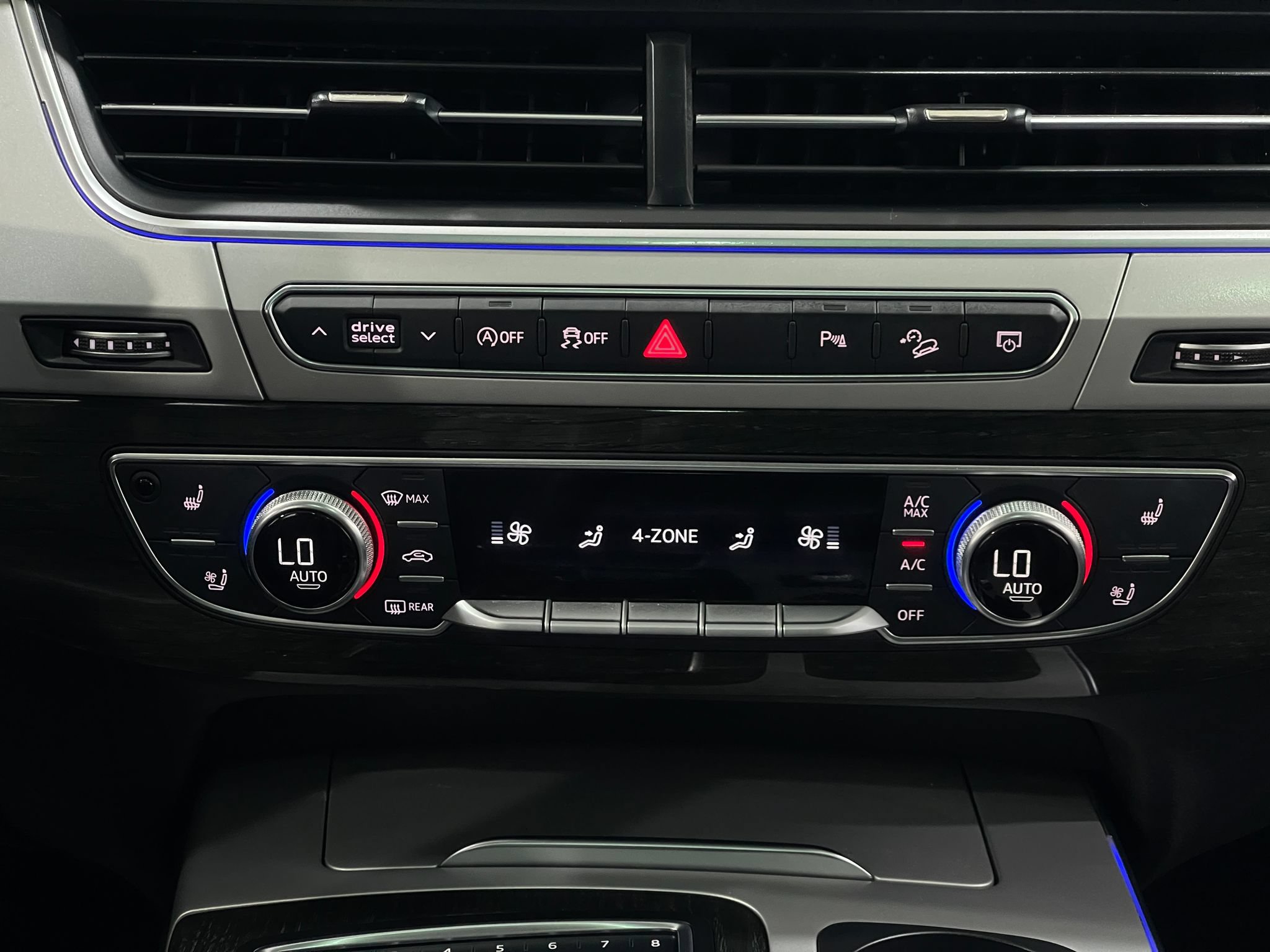 Used 2019 Audi Q7 3.0T Prestige AWD/4WD image 25