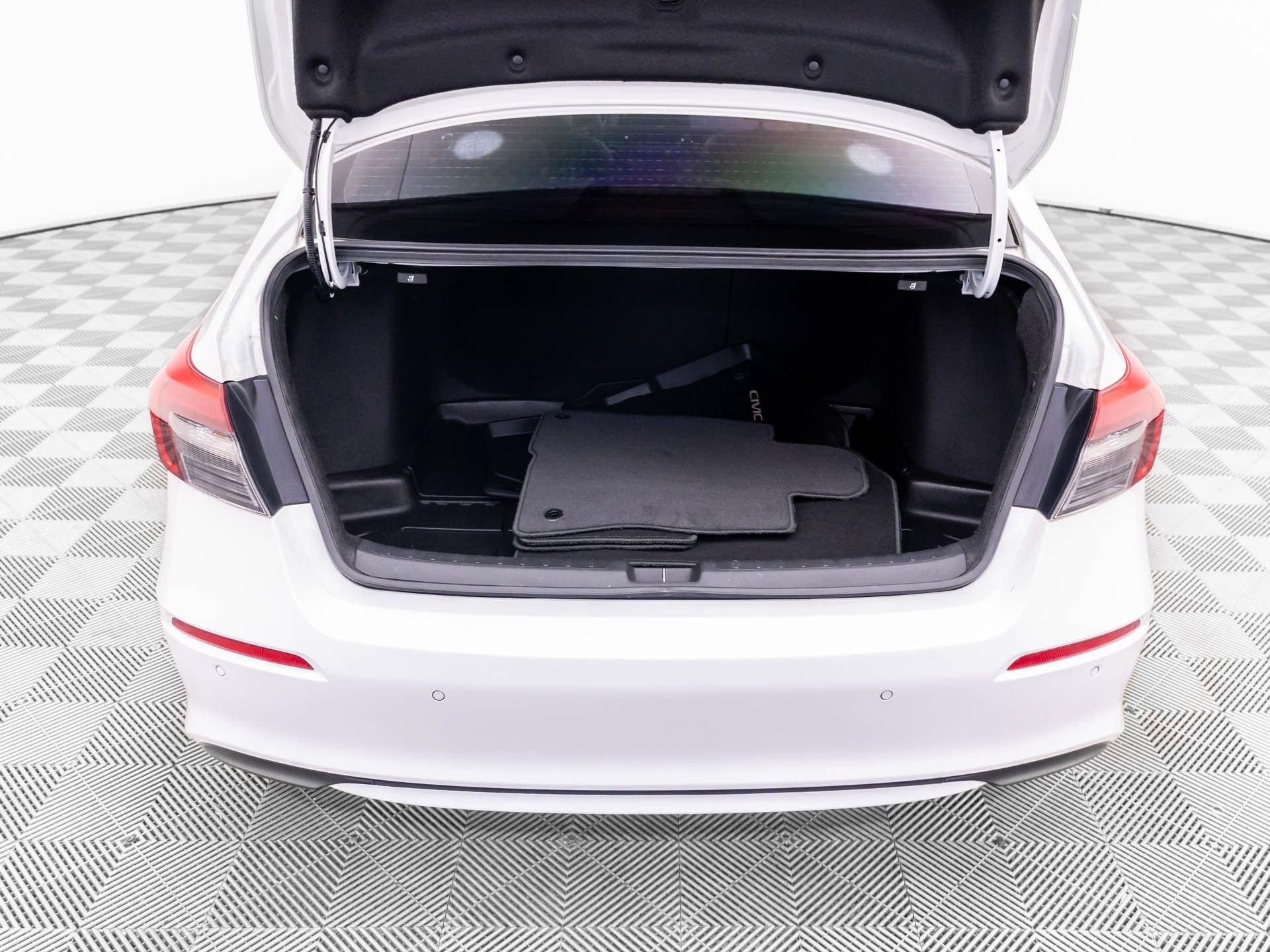 Used 2023 Honda Civic Touring image 31