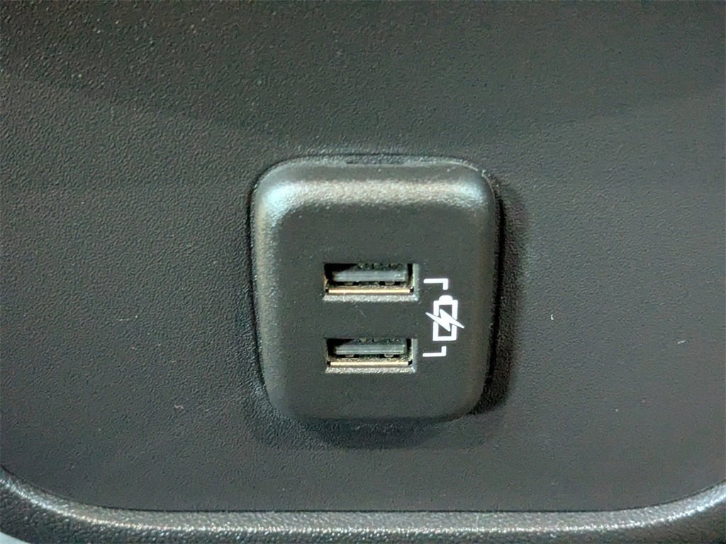 Used 2024 GMC Terrain SLE image 14