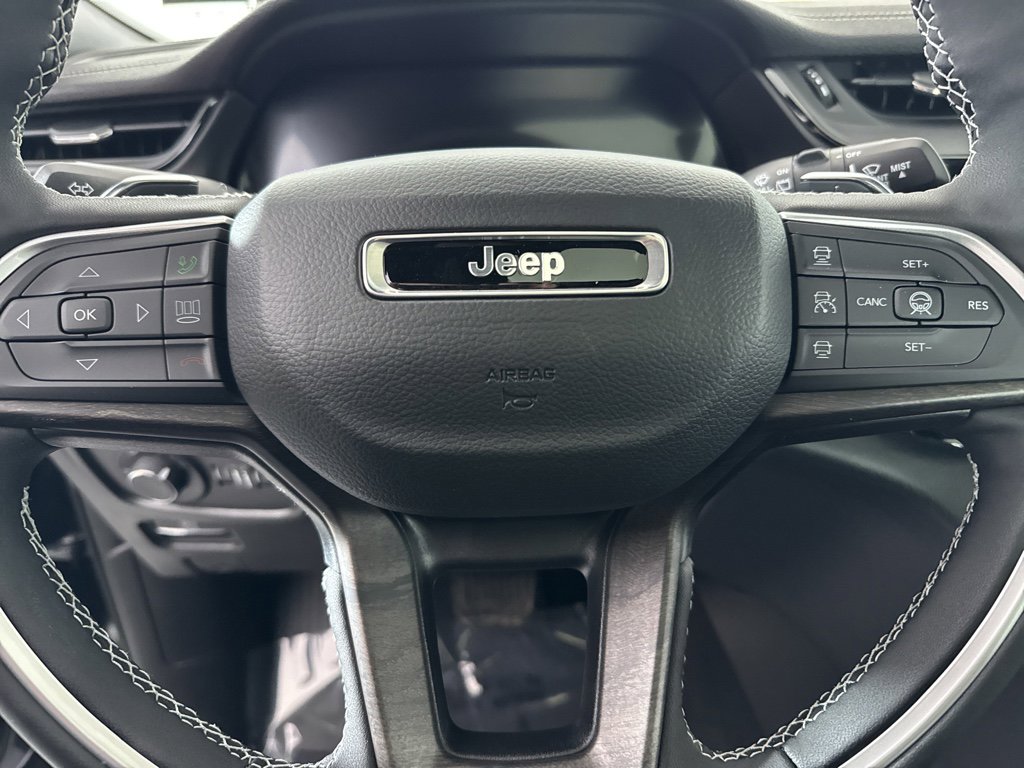 New 2026 Jeep Grand Cherokee Altitude AWD/4WD image 23