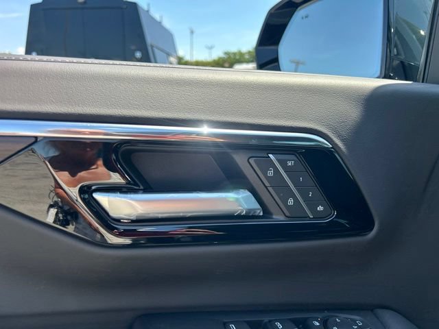 New 2026 Chevrolet Tahoe Z71 w/ Comfort Package AWD/4WD image 12
