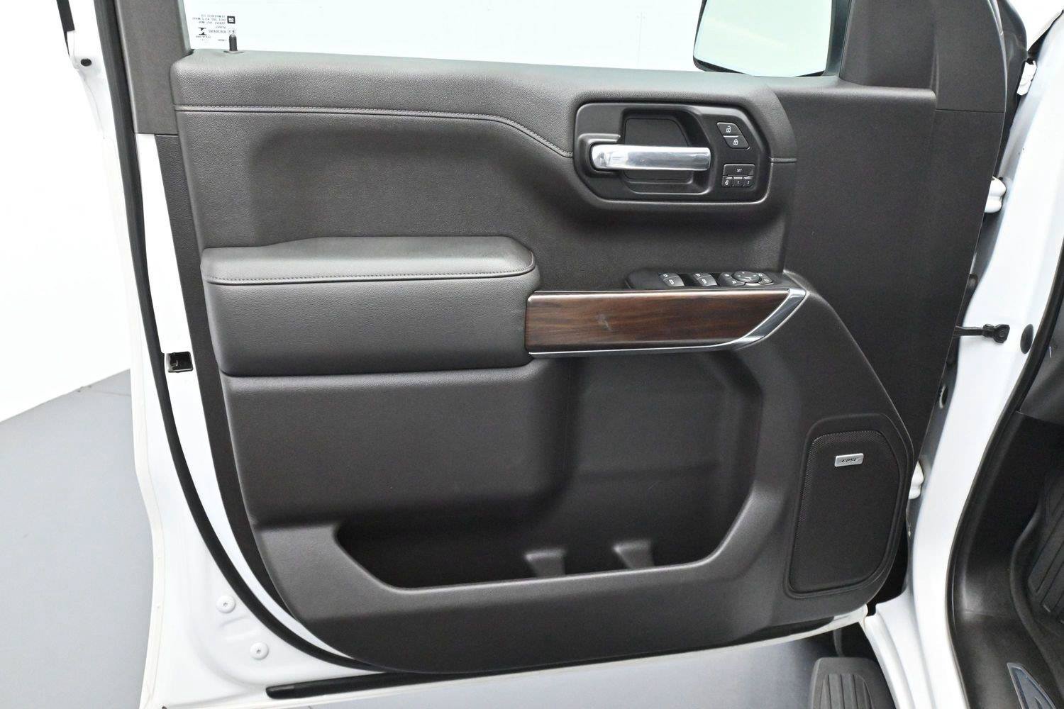 Used 2019 GMC Sierra 1500 SLT w/ SLT Premium Plus Package AWD/4WD image 9