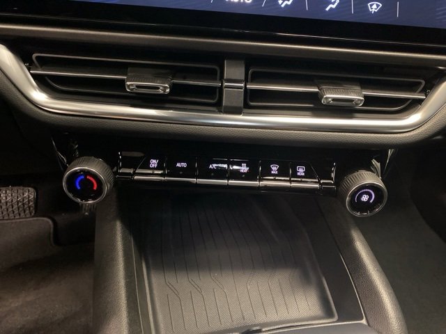 Used 2026 Chevrolet Equinox EV LT image 20