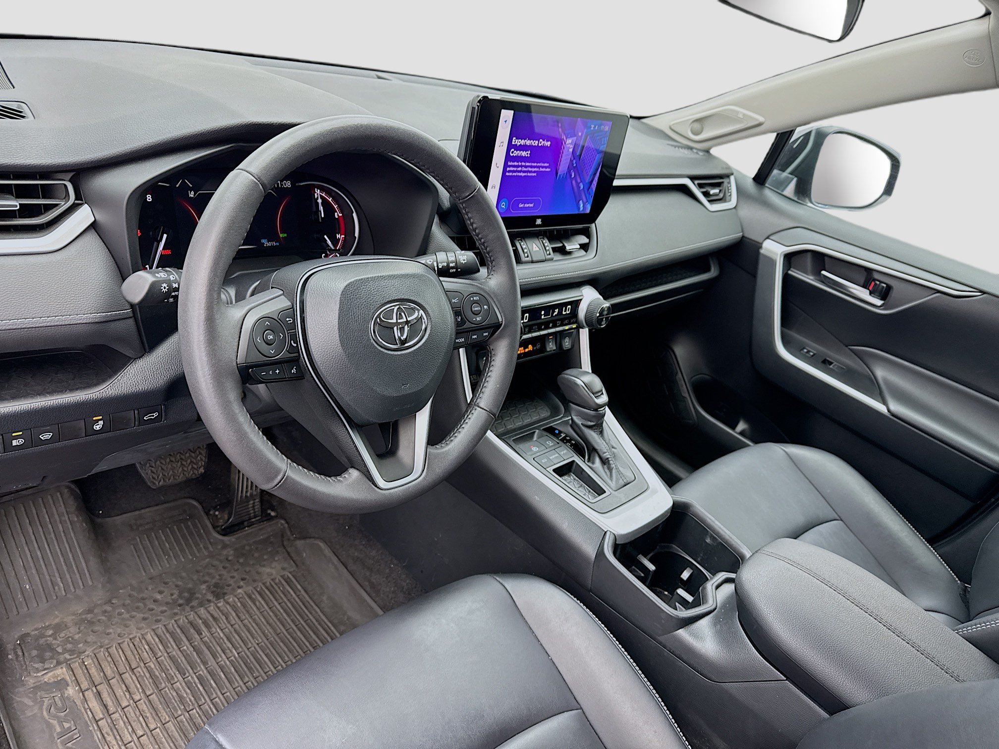 Used 2023 Toyota RAV4 XLE Premium FWD image 7