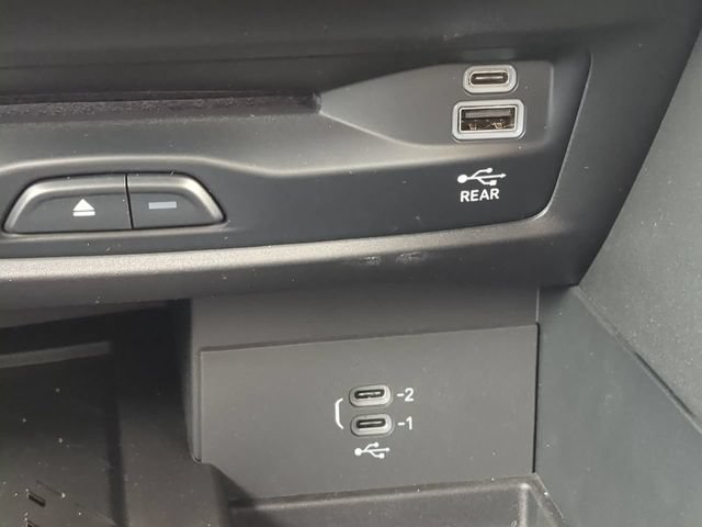 New 2027 Chrysler Pacifica Pinnacle w/ Theater Group AWD/4WD image 27