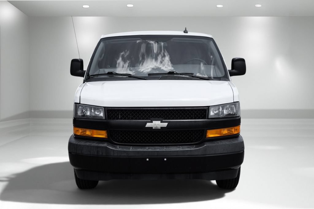 Used 2021 Chevrolet Express 2500 RWD image 5