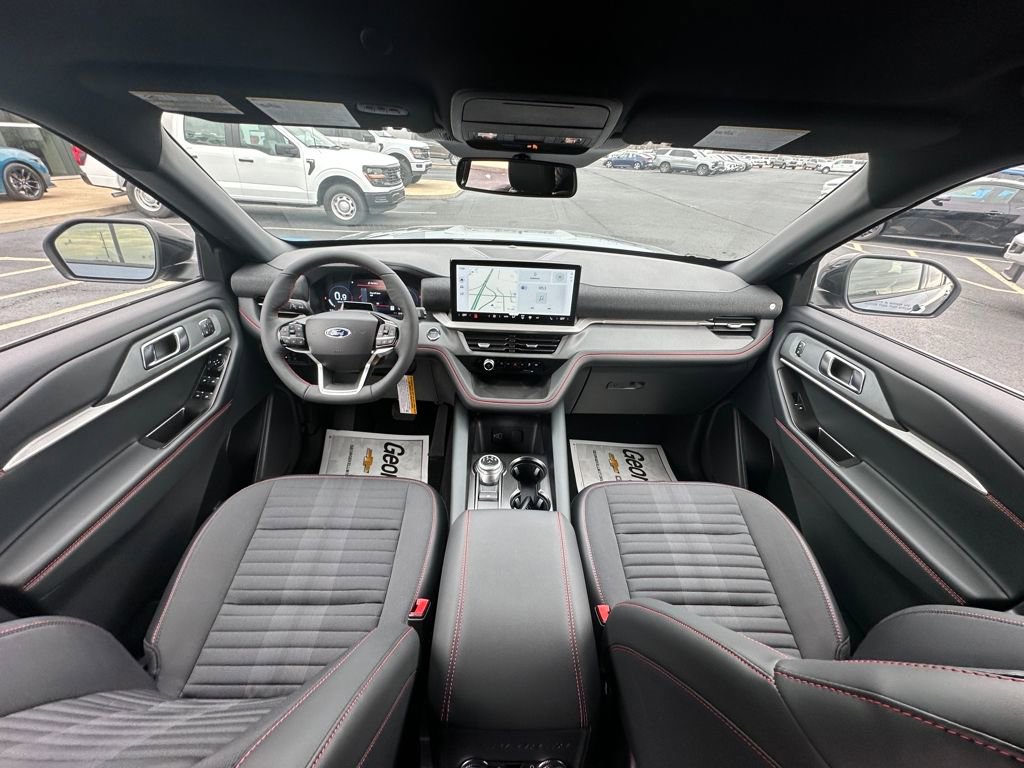 New 2026 Ford Explorer ST-Line image 5