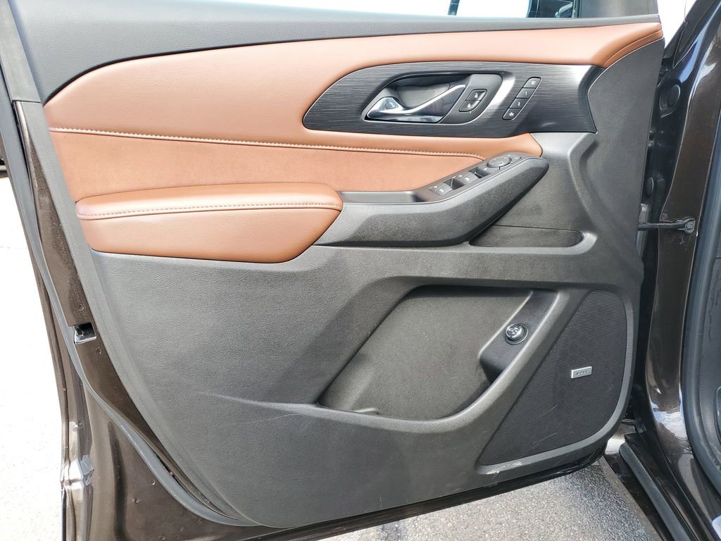 Used 2018 Chevrolet Traverse High Country image 24