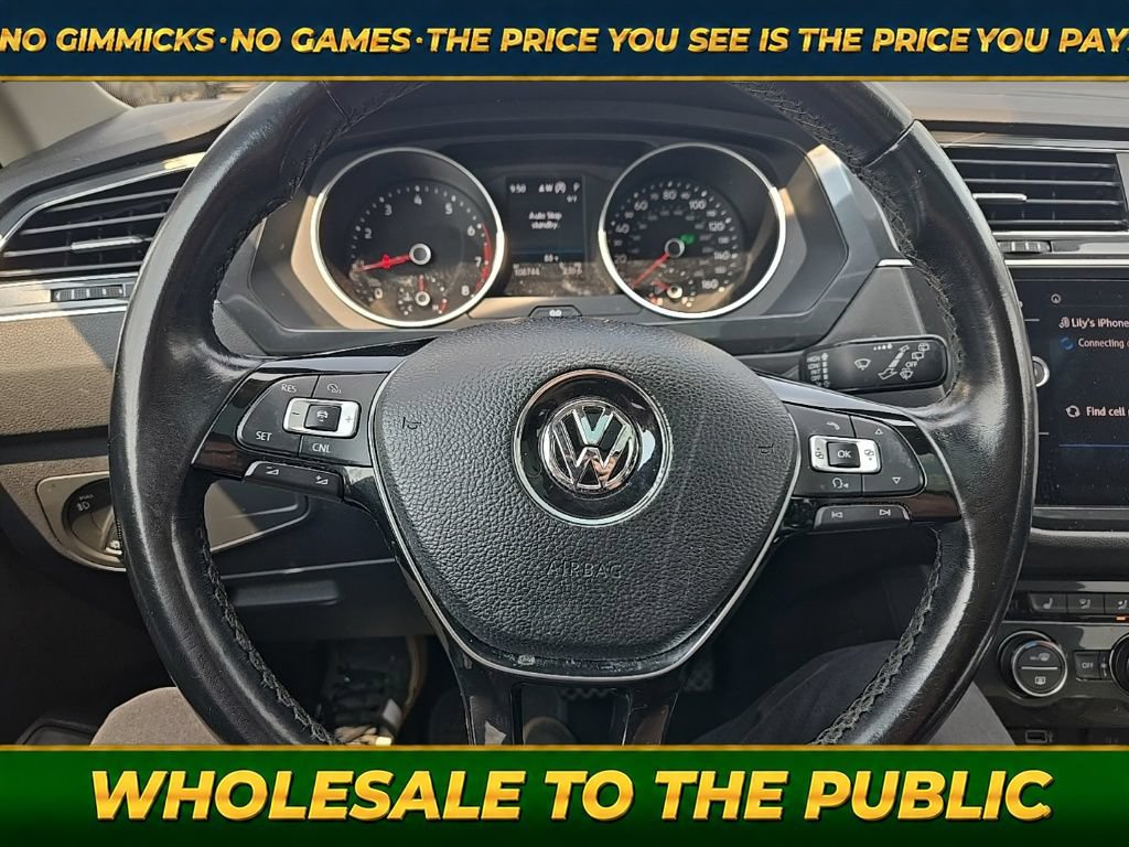 Used 2018 Volkswagen Tiguan SEL FWD image 17