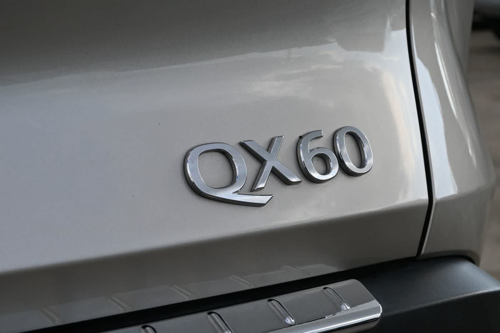 Certified 2023 INFINITI QX60 Luxe w/ Cargo Package FWD image 19