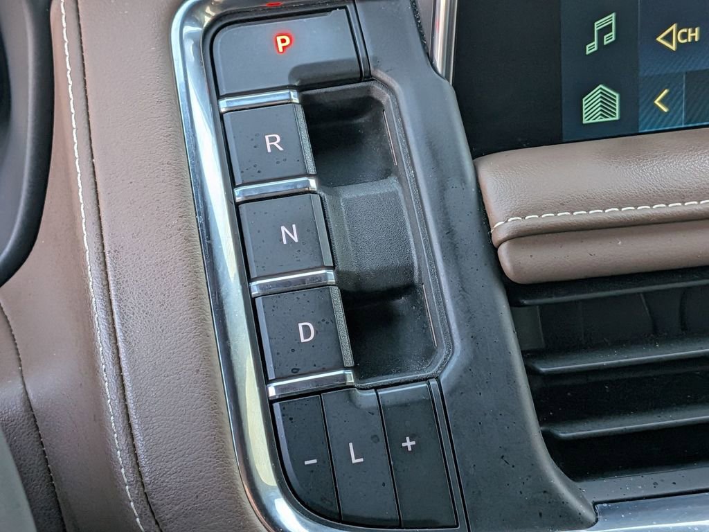 Used 2024 Chevrolet Tahoe High Country image 23